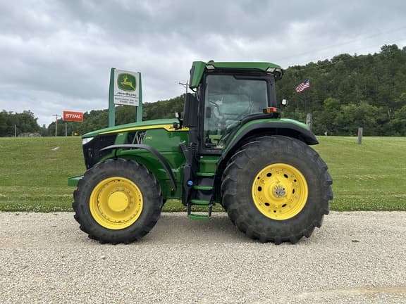 Image of John Deere 7R 230 equipment image 1