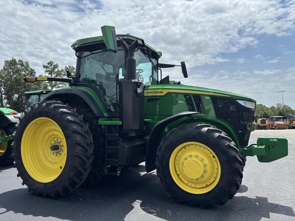 Image of John Deere 7R 250 equipment image 2