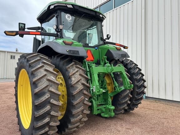 Image of John Deere 7R 310 equipment image 3