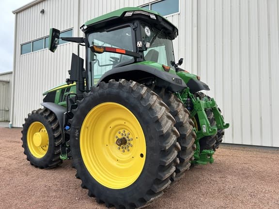 Image of John Deere 7R 310 equipment image 2
