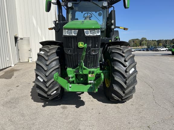 Image of John Deere 7R 330 equipment image 2