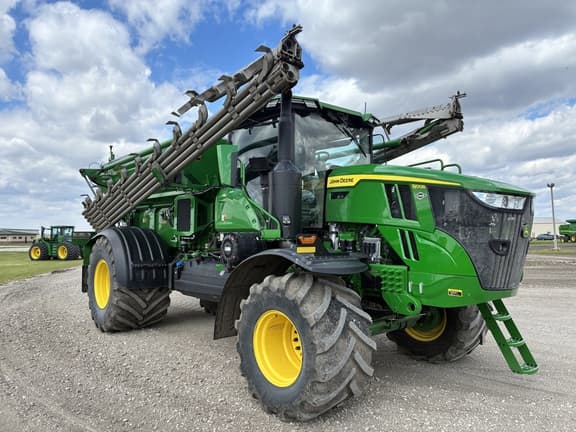 Image of John Deere 800R equipment image 2