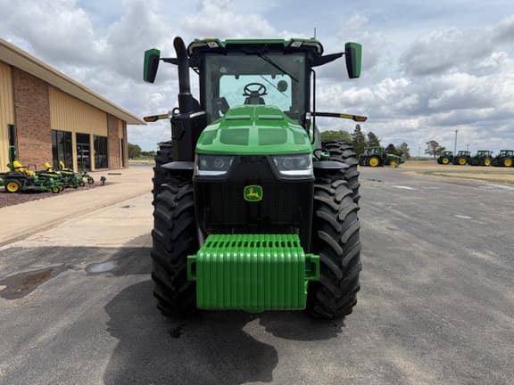 Image of John Deere 8R 230 equipment image 4