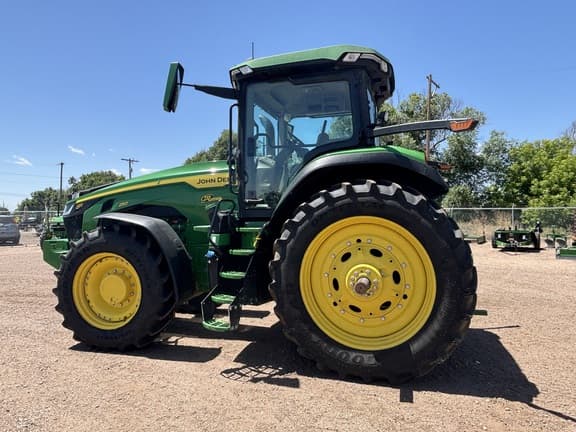 Image of John Deere 8R 250 equipment image 4