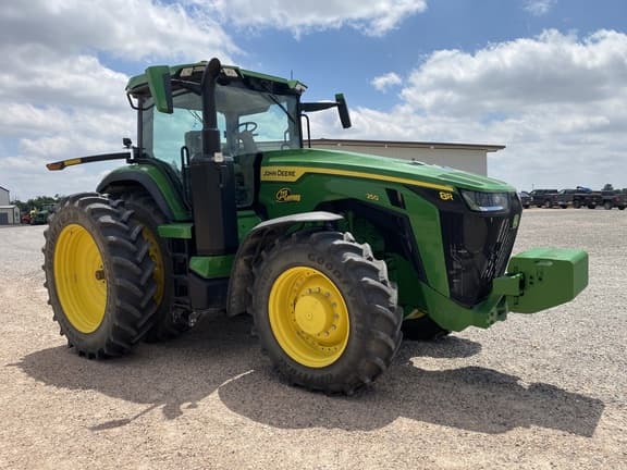Image of John Deere 8R 250 equipment image 3