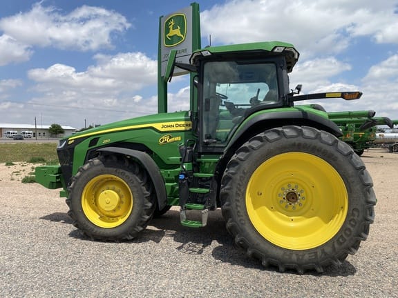 2025 John Deere 8R 250 Equipment Image0