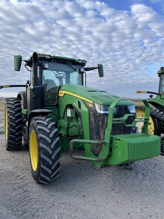 2025 John Deere 8R 250 Equipment Image0