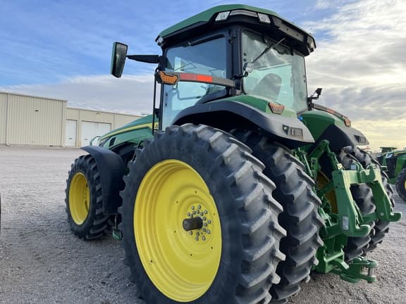 Image of John Deere 8R 250 equipment image 3