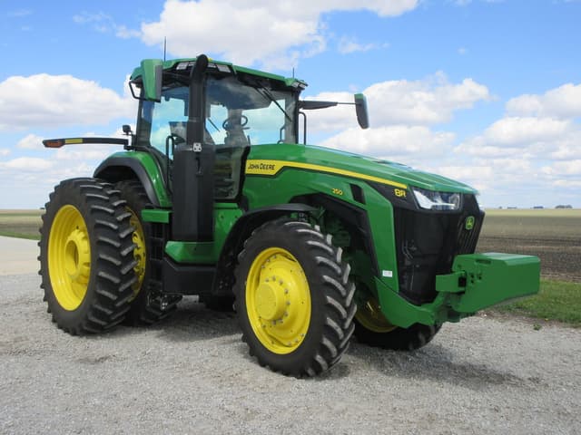 Image of John Deere 8R 250 equipment image 1