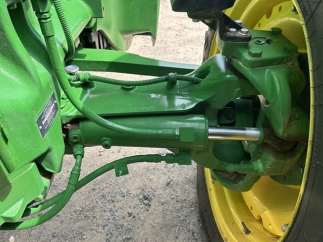 Image of John Deere 8R 310 equipment image 2