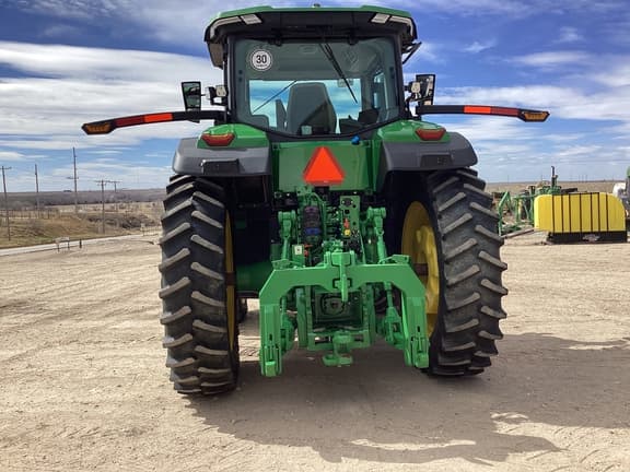 Image of John Deere 8R 310 equipment image 4