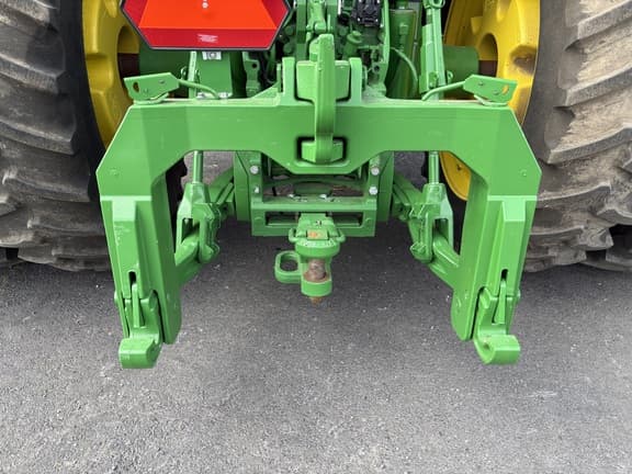 Image of John Deere 8R 310 equipment image 2