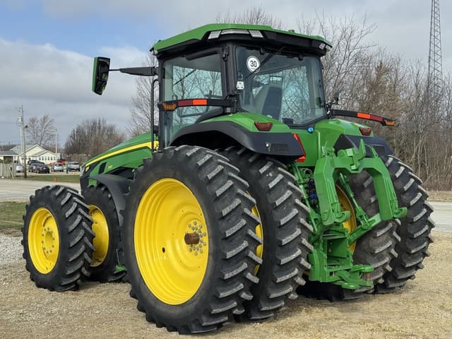 Image of John Deere 8R 310 equipment image 4