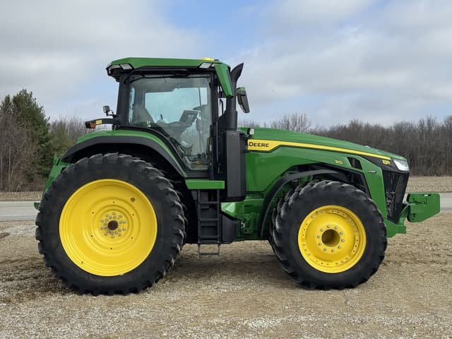Image of John Deere 8R 310 equipment image 3