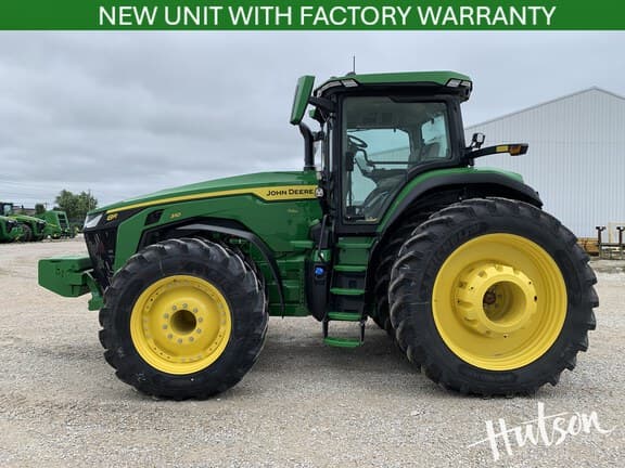 Image of John Deere 8R 310 equipment image 2