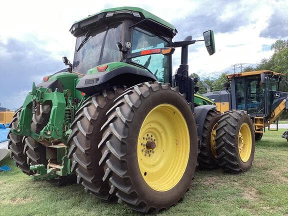 Image of John Deere 8R 340 equipment image 3