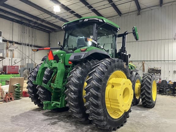 Image of John Deere 8R 340 equipment image 3