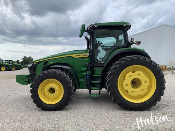Image of John Deere 8R 340 equipment image 2
