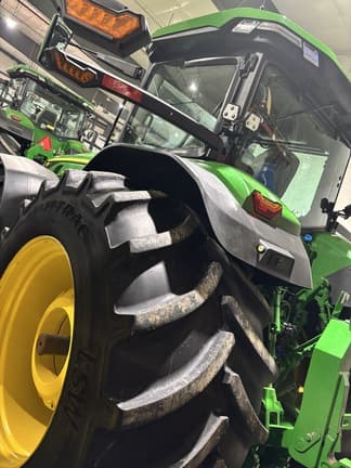 Image of John Deere 8R 340 equipment image 3