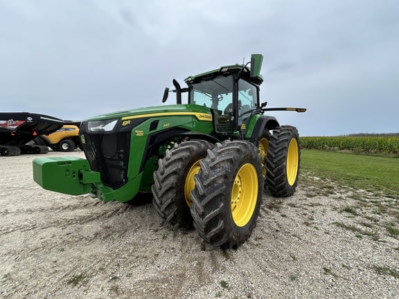 2025 John Deere 8R 340 Equipment Image0