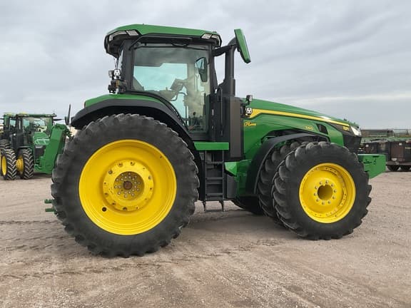 Image of John Deere 8R 340 equipment image 3