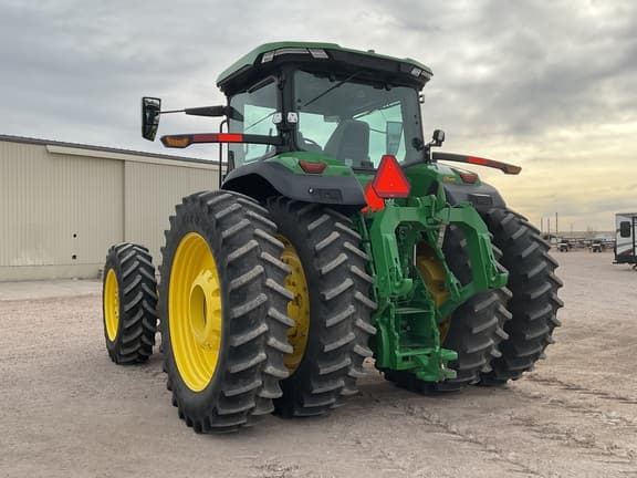 Image of John Deere 8R 340 equipment image 4