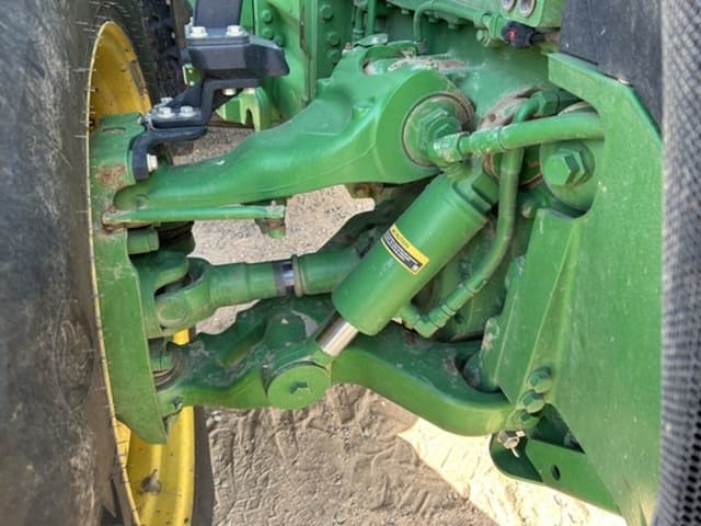 Image of John Deere 8R 340 equipment image 2