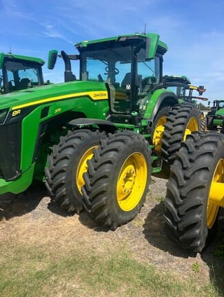 2025 John Deere 8R 370 Equipment Image0