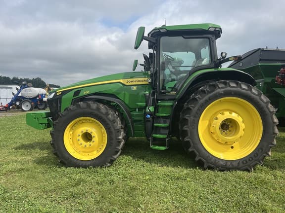 Image of John Deere 8R 370 equipment image 2