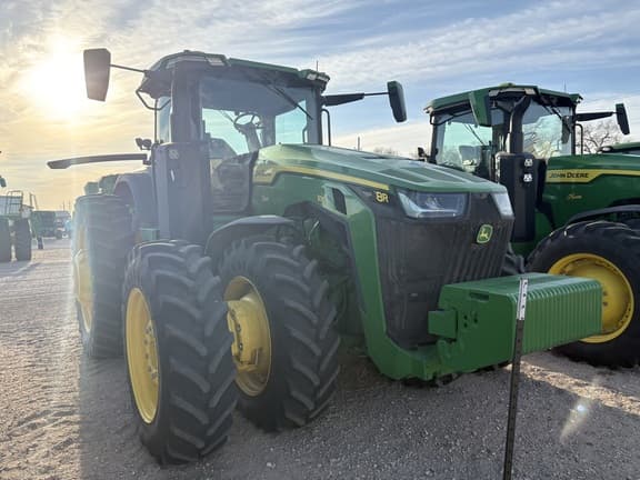 Image of John Deere 8R 370 Primary image