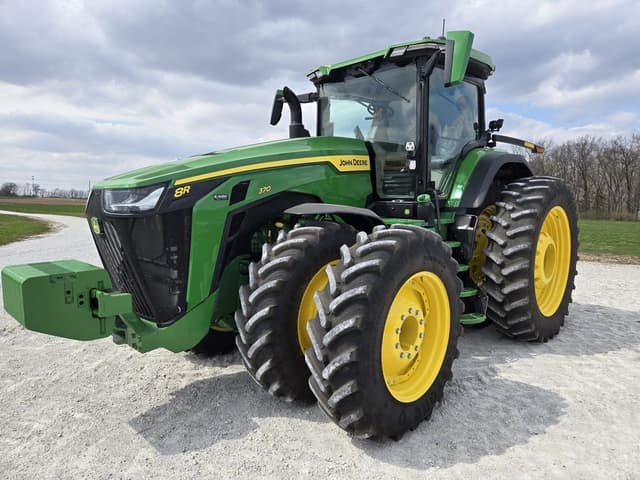 Image of John Deere 8R 370 equipment image 1
