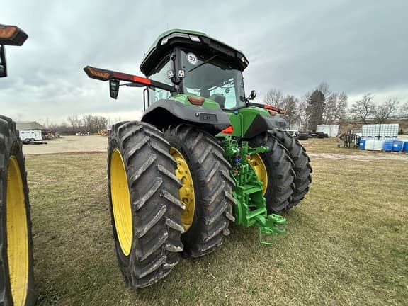 Image of John Deere 8R 370 equipment image 4