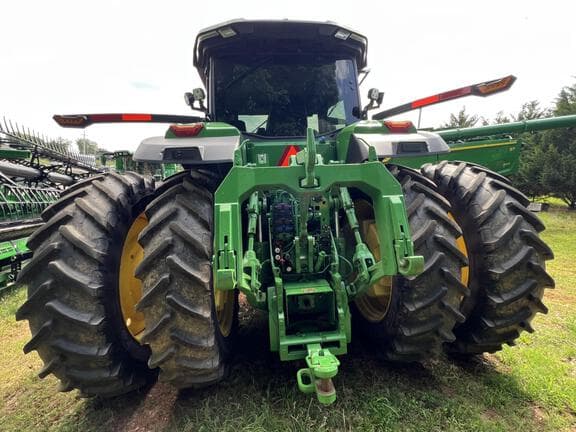Image of John Deere 8R 370 equipment image 1