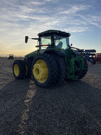 Image of John Deere 8R 370 equipment image 4
