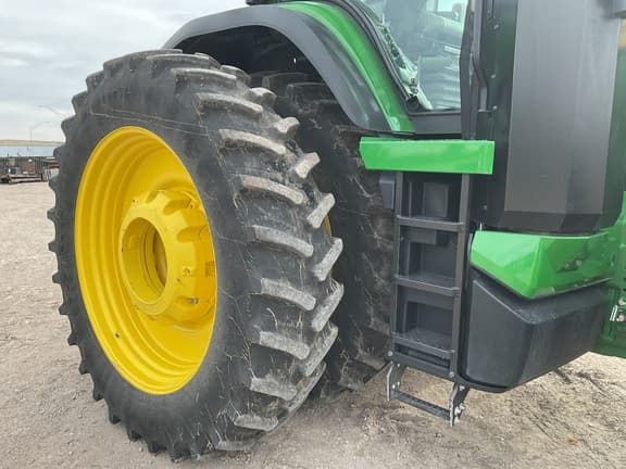 Image of John Deere 8R 370 equipment image 3