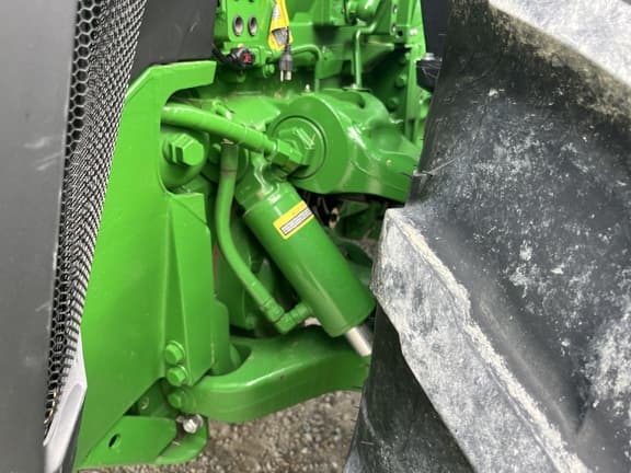 Image of John Deere 8R 410 equipment image 4