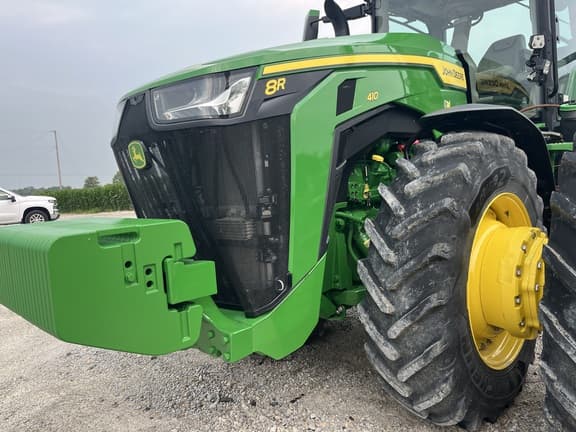 Image of John Deere 8R 410 equipment image 3