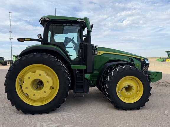 Image of John Deere 8R 410 equipment image 4