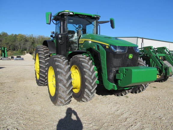 2025 John Deere 8R 410 Equipment Image0