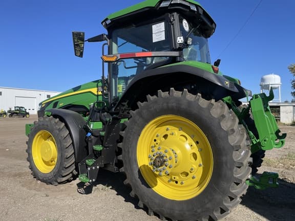 Image of John Deere 8R 410 equipment image 4