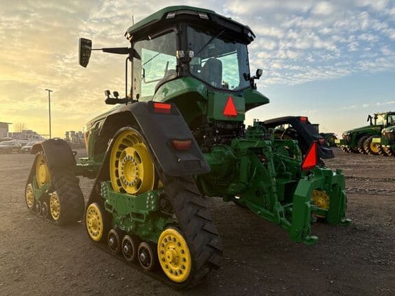 Image of John Deere 8RX 370 equipment image 2
