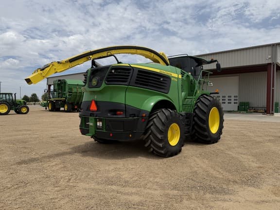 Image of John Deere 9700 equipment image 4