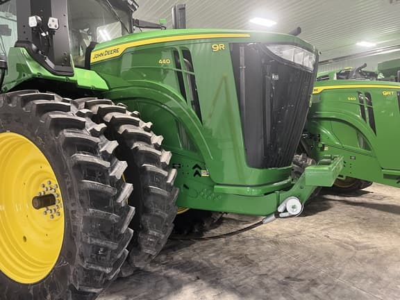 Image of John Deere 9R 440 equipment image 4