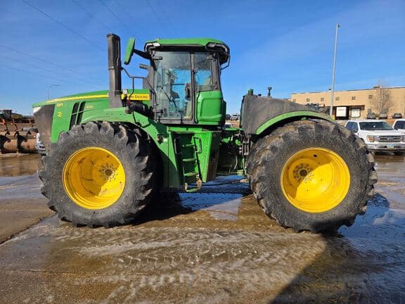 Image of John Deere 9R 490 equipment image 1