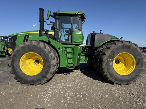 2025 John Deere 9R 590 Equipment Image0