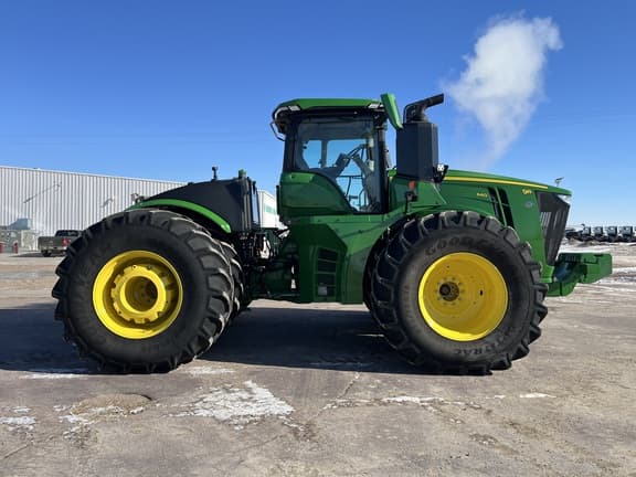 Image of John Deere 9R 640 equipment image 2