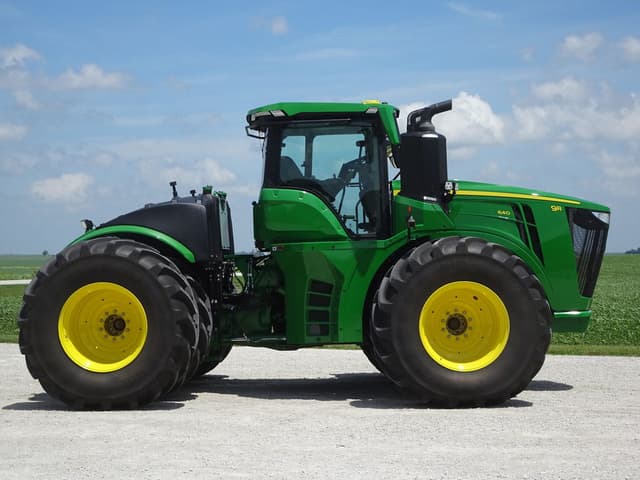Image of John Deere 9R 640 equipment image 3