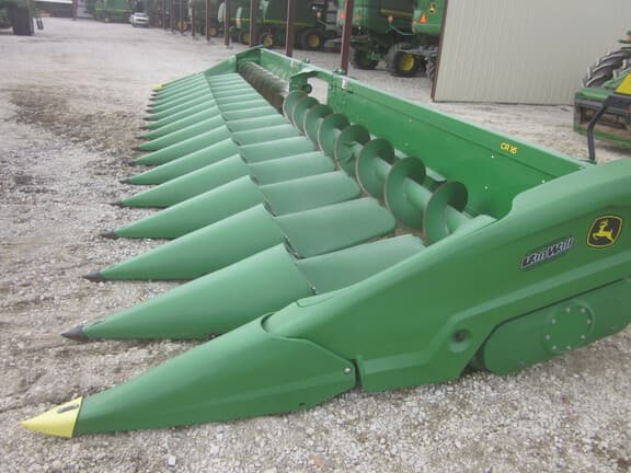 Image of John Deere CR16 equipment image 1