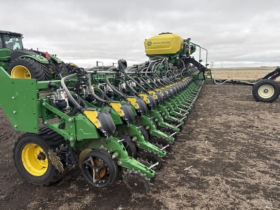 Image of John Deere DB66 equipment image 1