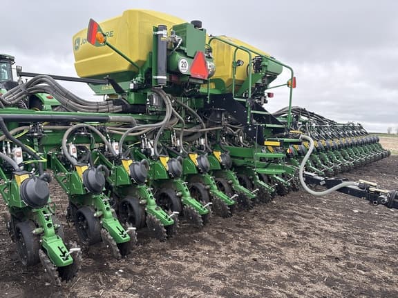 Image of John Deere DB66 Primary image